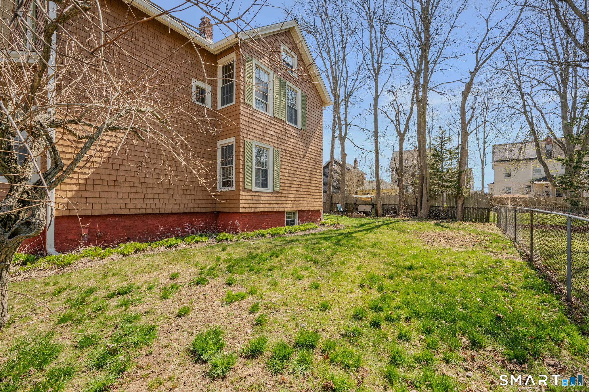 12 Crouch Street New London CT 06320