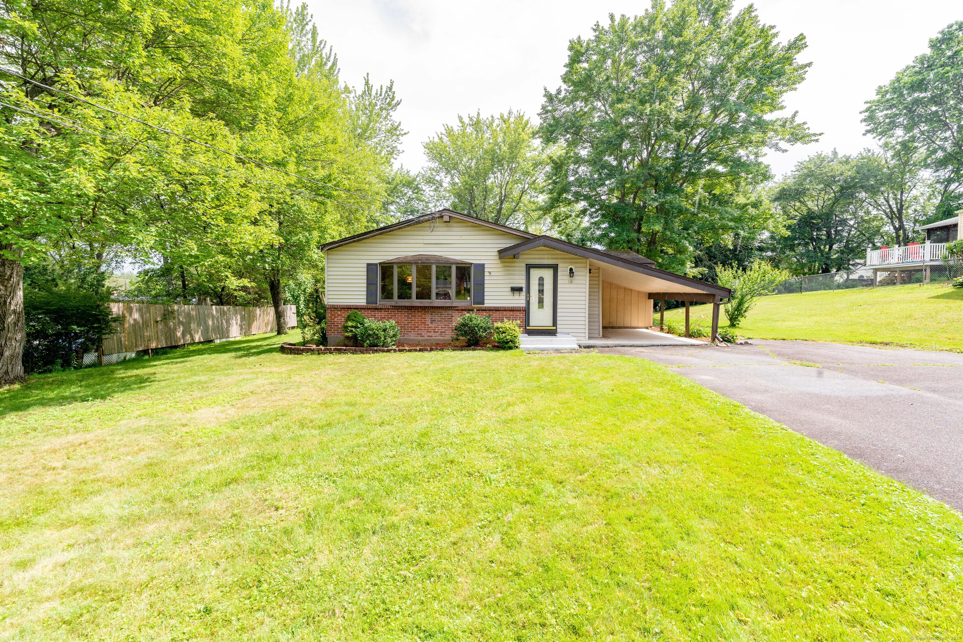 10 Thomas Street Windsor Locks CT 06096