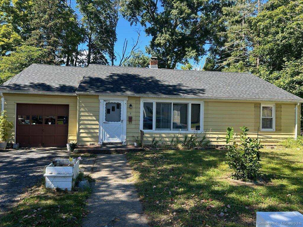 3 Banas Court Norwich CT 06360