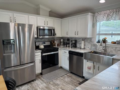 Maple Lane Danbury CT 06810