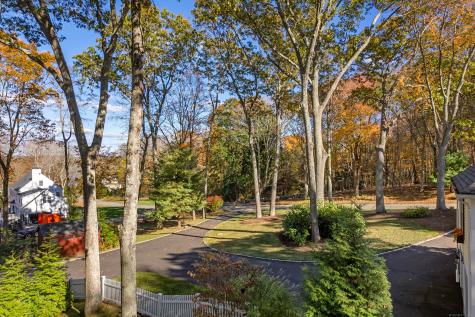 11 Essex Hills Drive Essex CT 06426