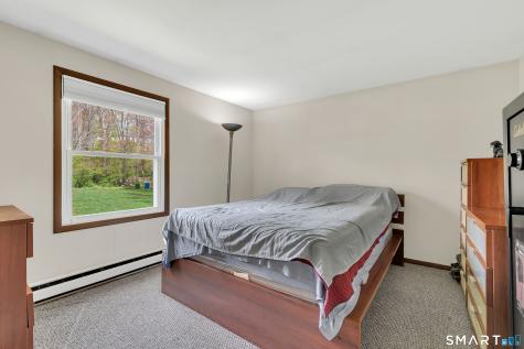 9 Sunnieside Court Waterford CT 06385