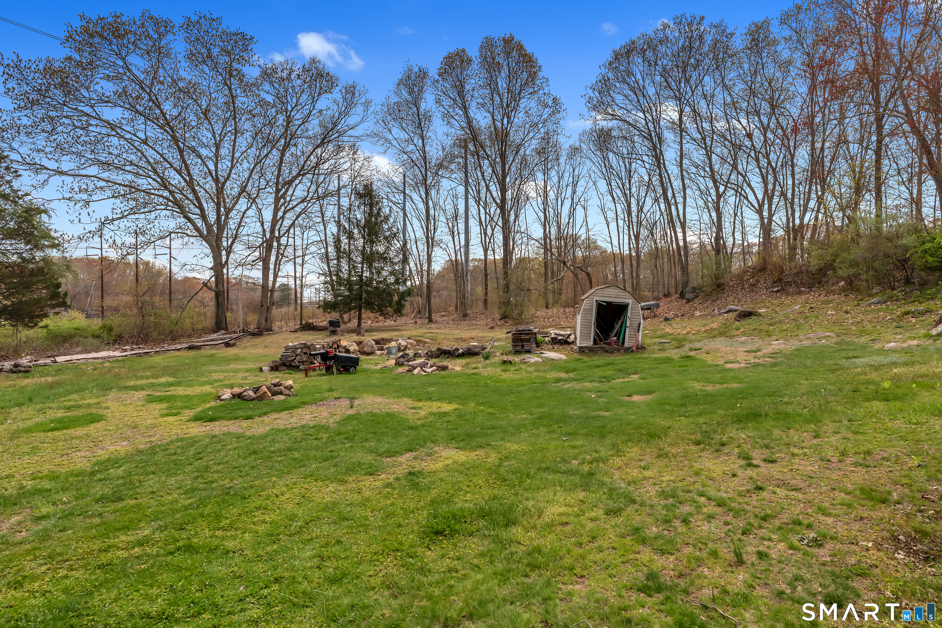 9 Sunnieside Court Waterford CT 06385