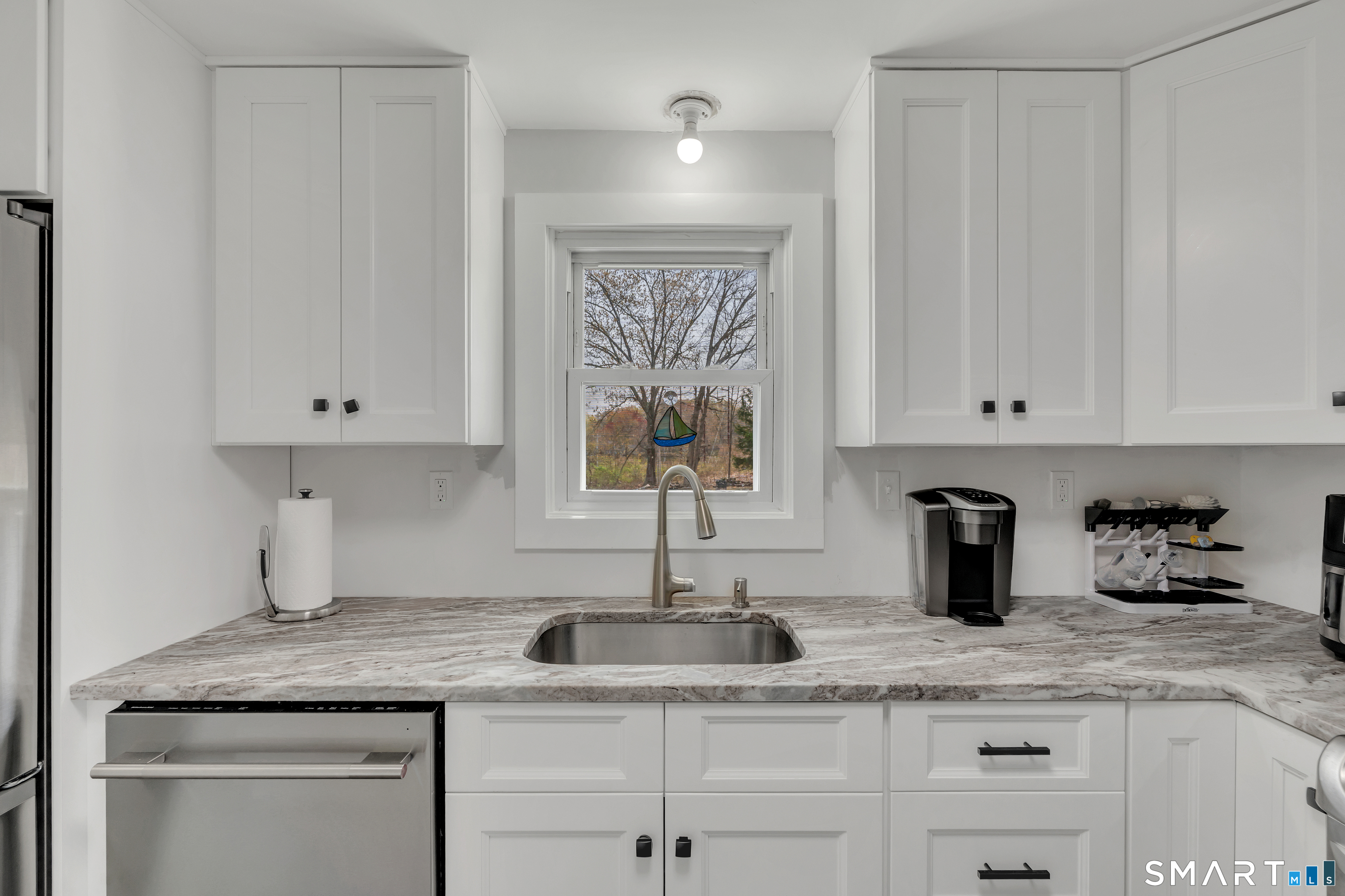 9 Sunnieside Court Waterford CT 06385