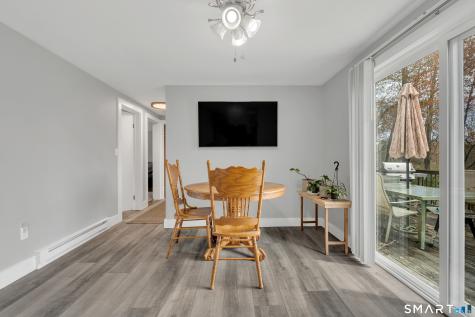 9 Sunnieside Court Waterford CT 06385