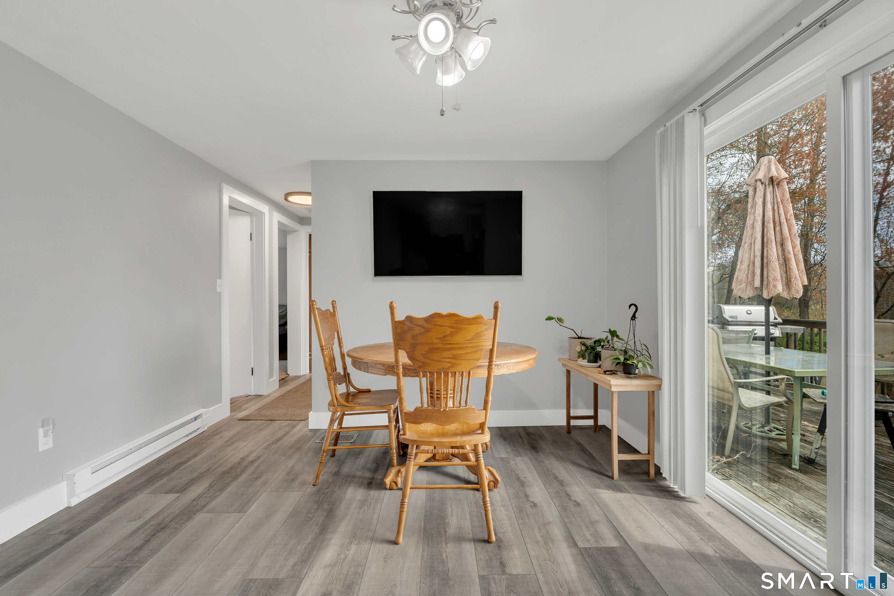 9 Sunnieside Court Waterford CT 06385