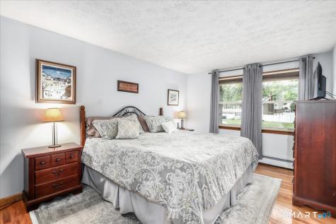 20 Valley Forge Court Southington CT 06489
