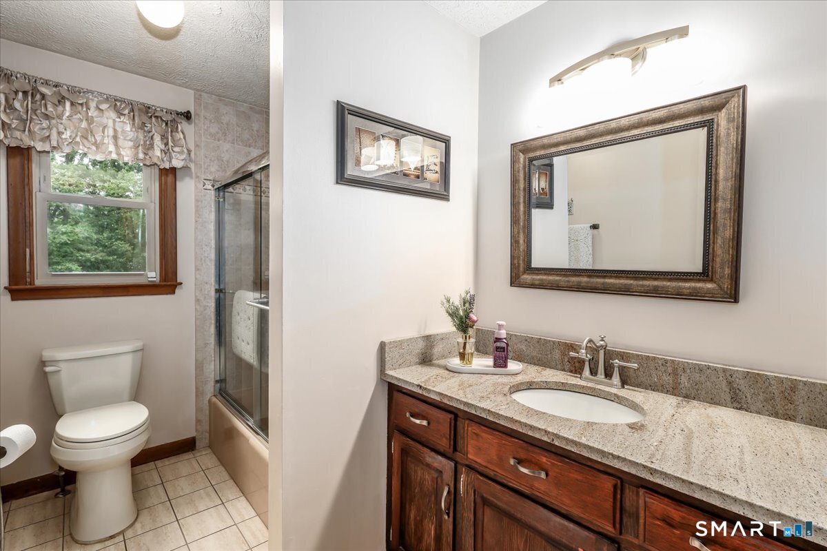 20 Valley Forge Court Southington CT 06489