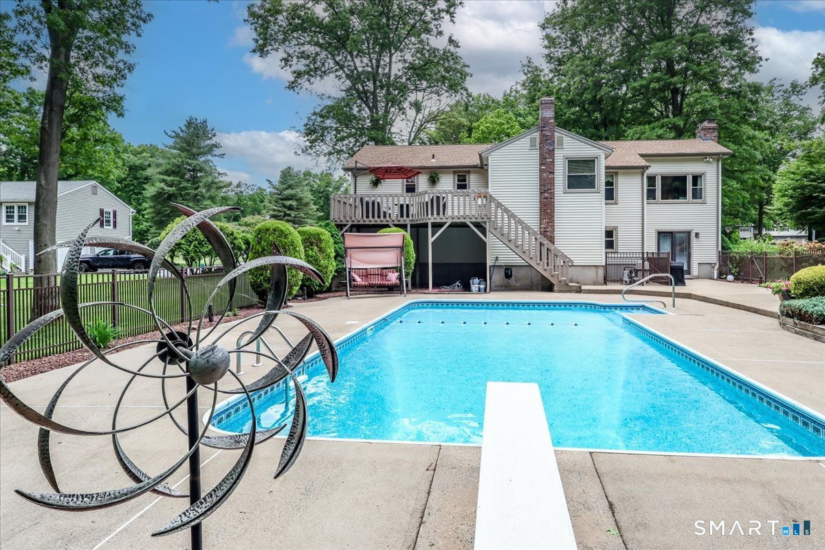 20 Valley Forge Court Southington CT 06489