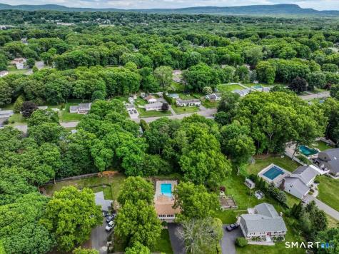 20 Valley Forge Court Southington CT 06489