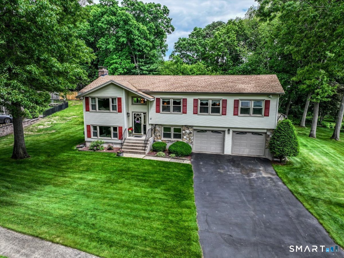 20 Valley Forge Court Southington CT 06489