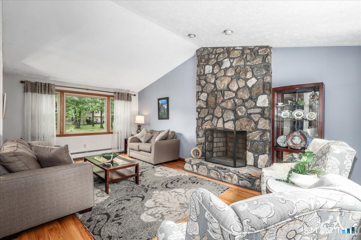 20 Valley Forge Court Southington CT 06489