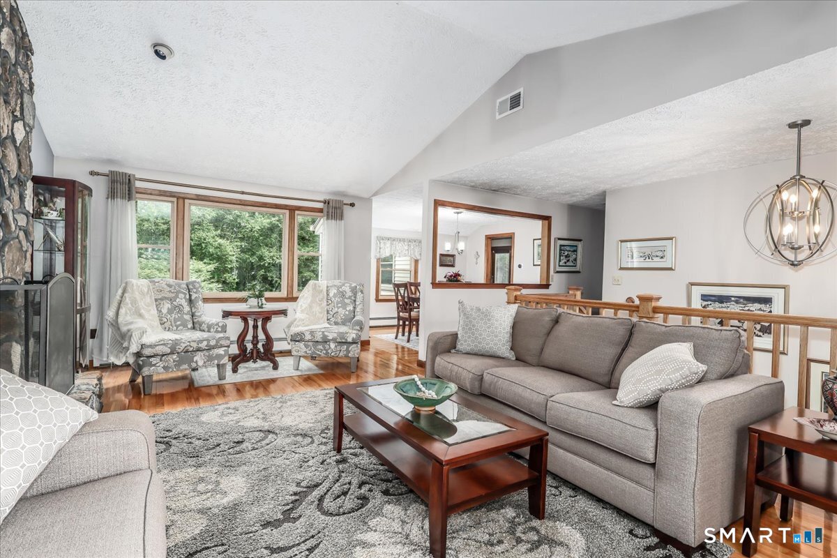 20 Valley Forge Court Southington CT 06489