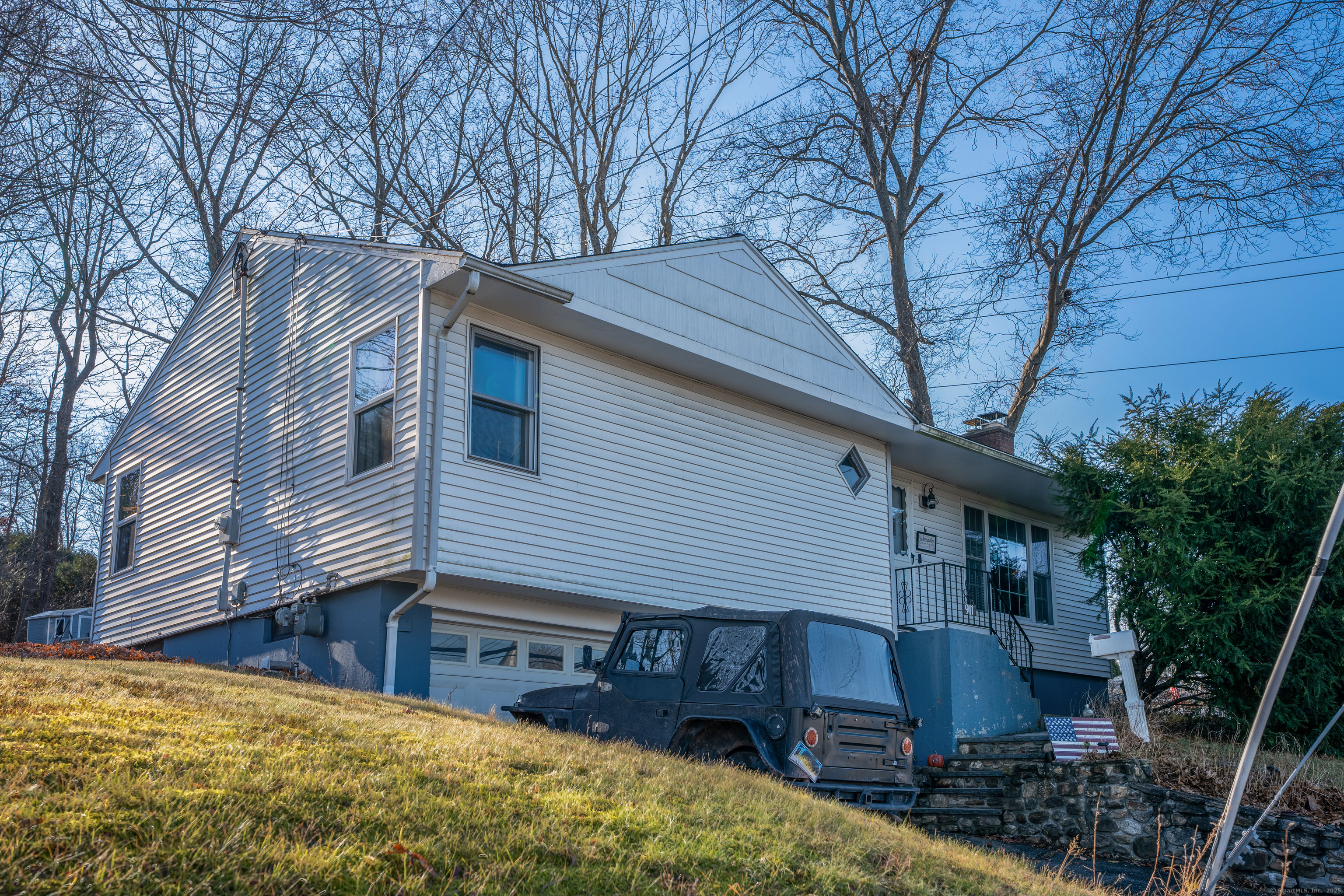 911 Bunker Hill Avenue Waterbury CT 06708