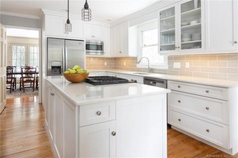 9 Stonepost Simsbury CT 06070