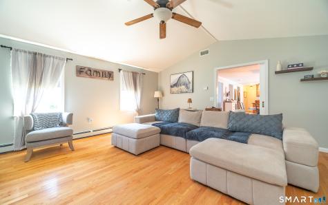 17 Coles Road Middletown CT 06457
