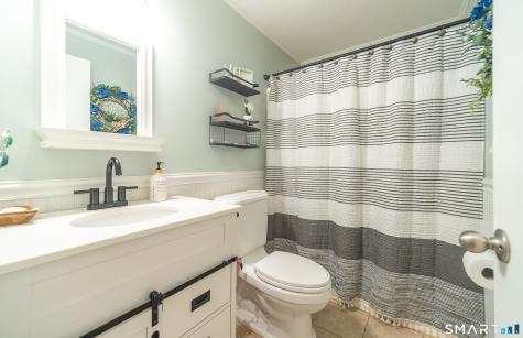 17 Coles Road Middletown CT 06457
