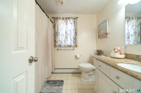 17 Coles Road Middletown CT 06457