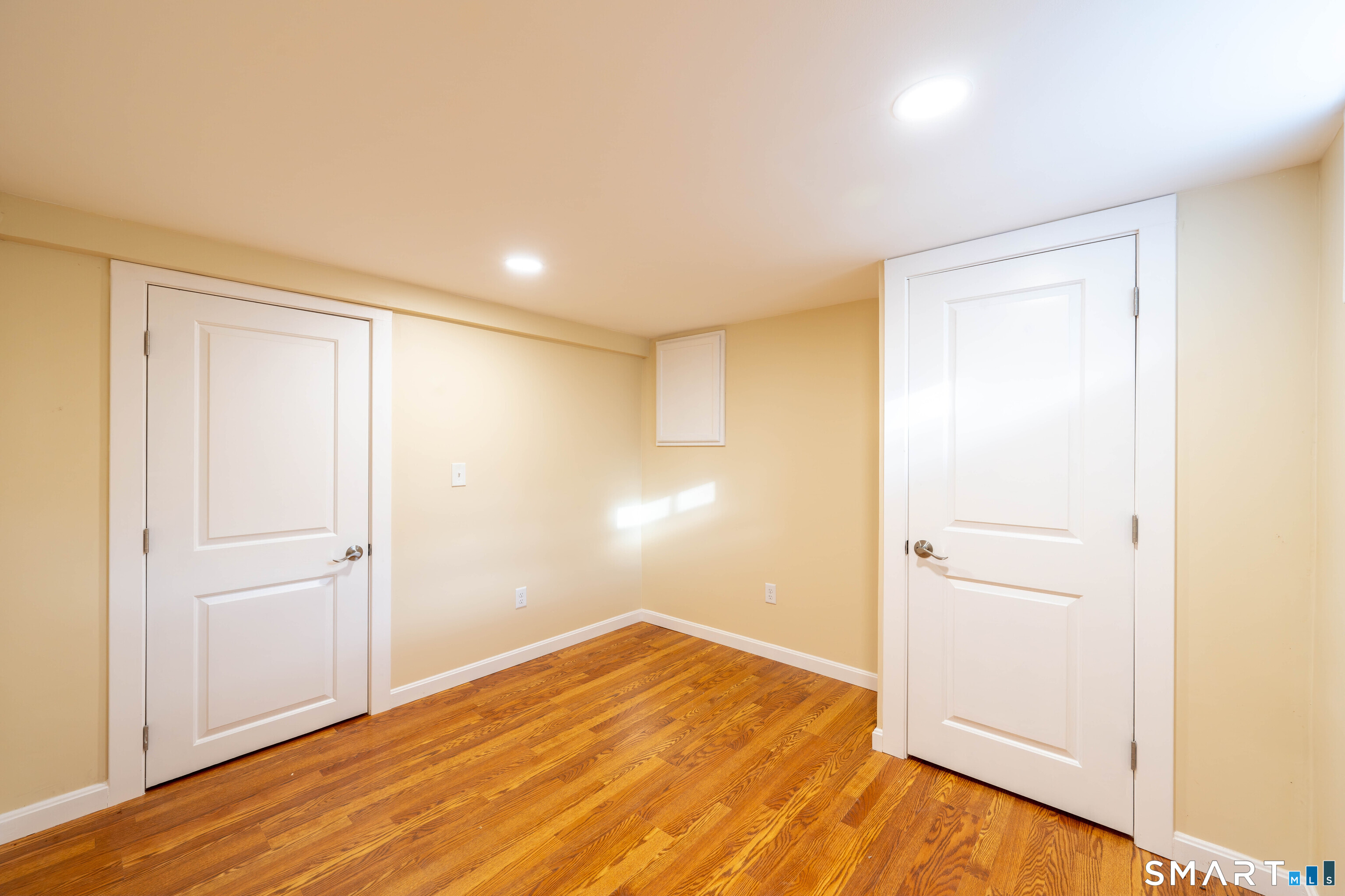 22 Oak Drive North Stonington CT 06359