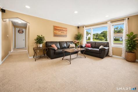 82 Weaver Road Manchester CT 06042