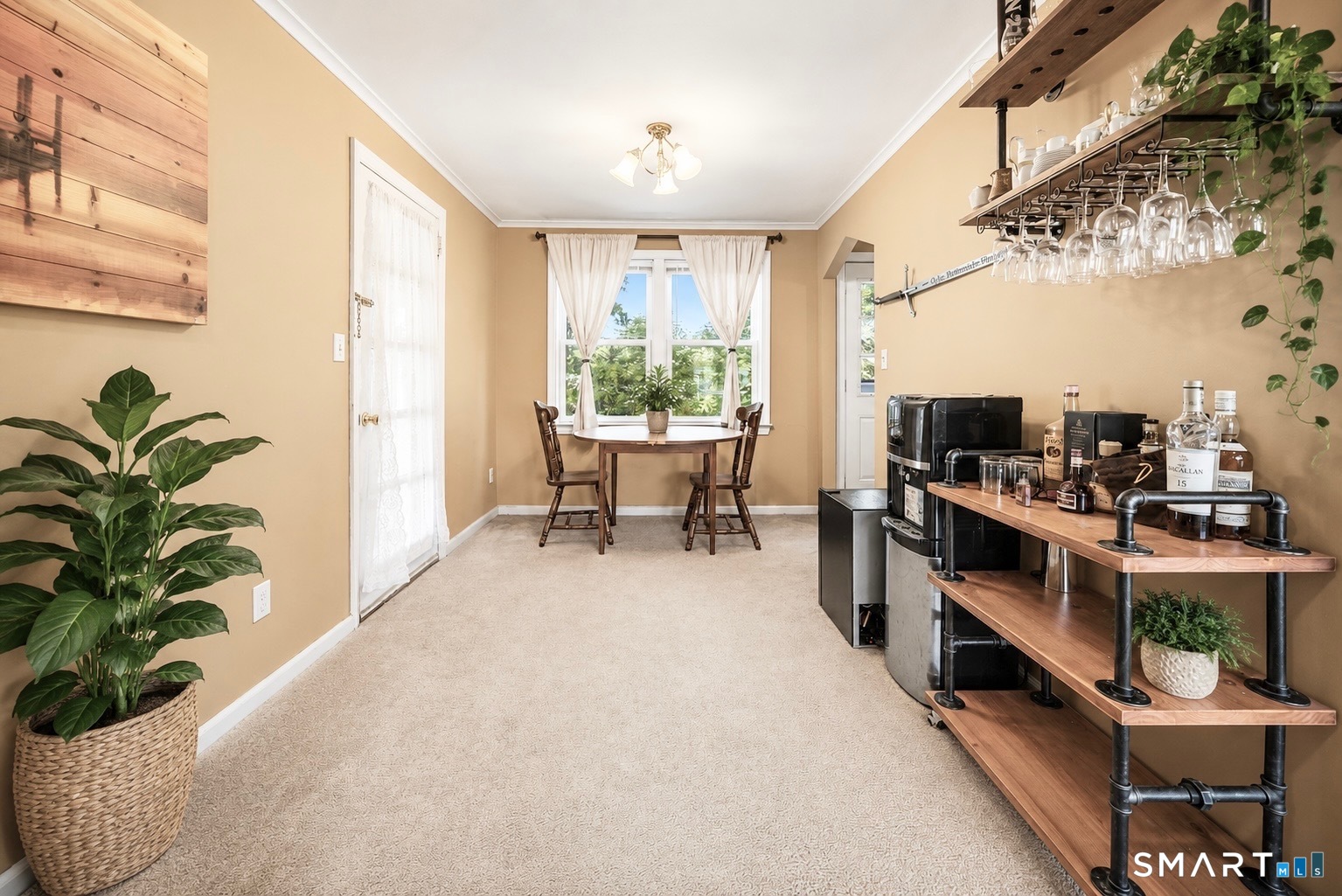 82 Weaver Road Manchester CT 06042