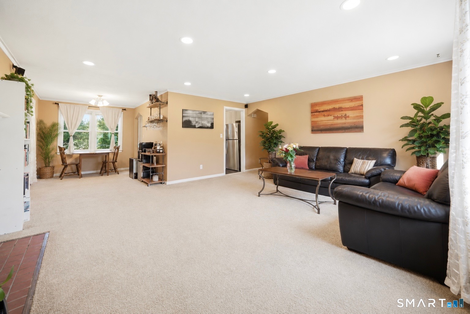 82 Weaver Road Manchester CT 06042