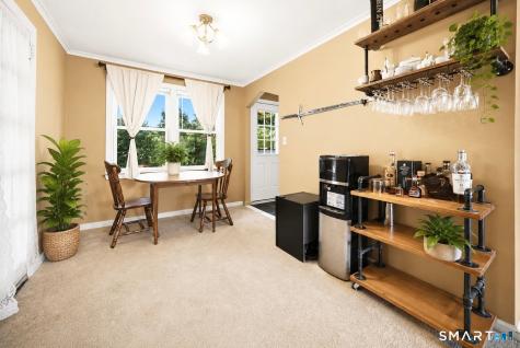 82 Weaver Road Manchester CT 06042