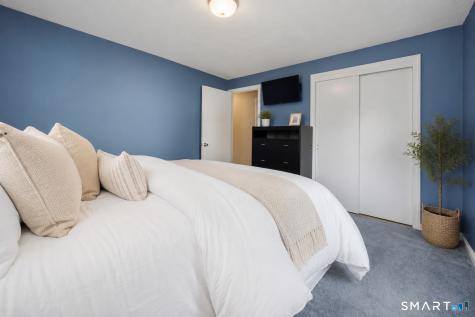82 Weaver Road Manchester CT 06042