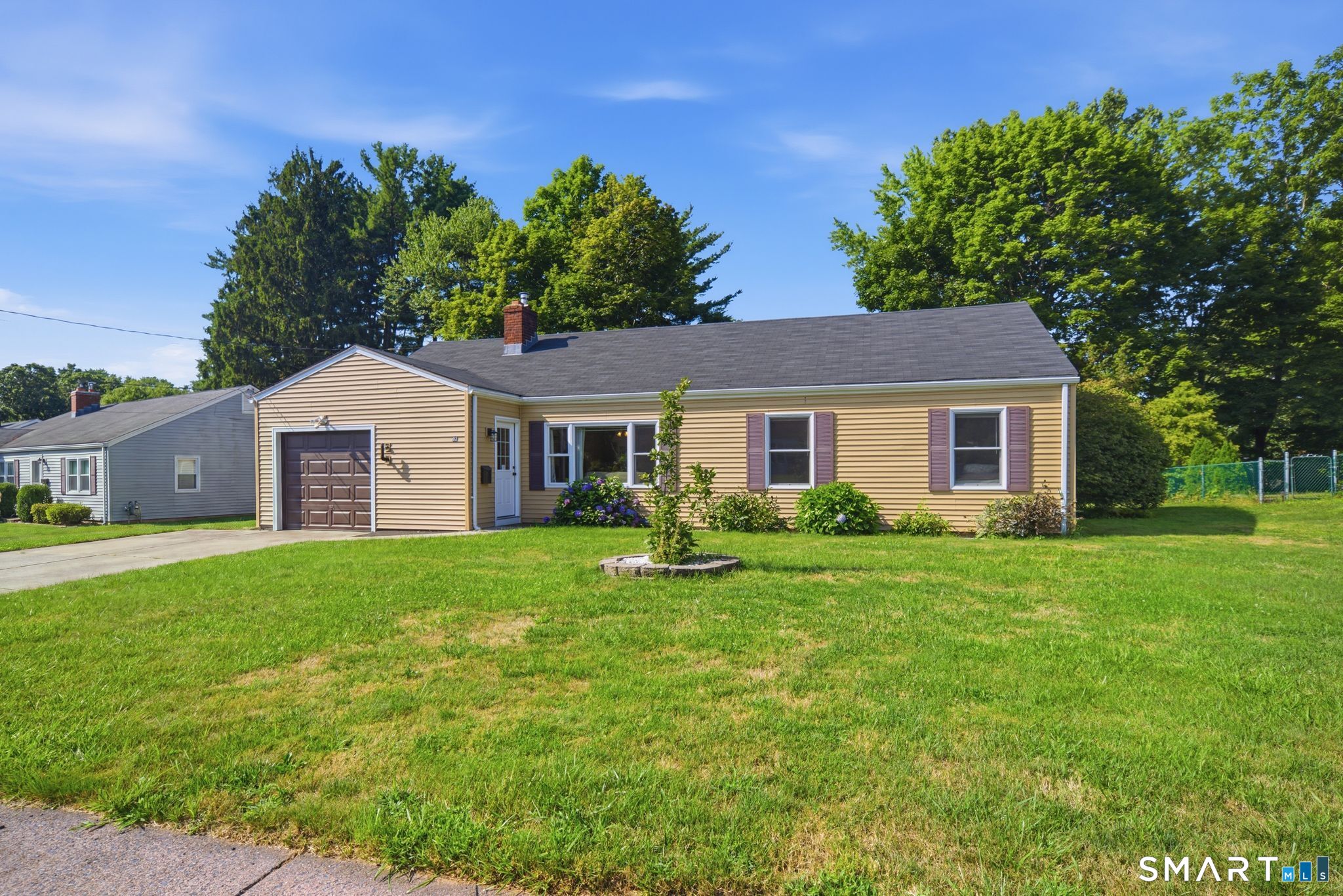 82 Weaver Road Manchester CT 06042