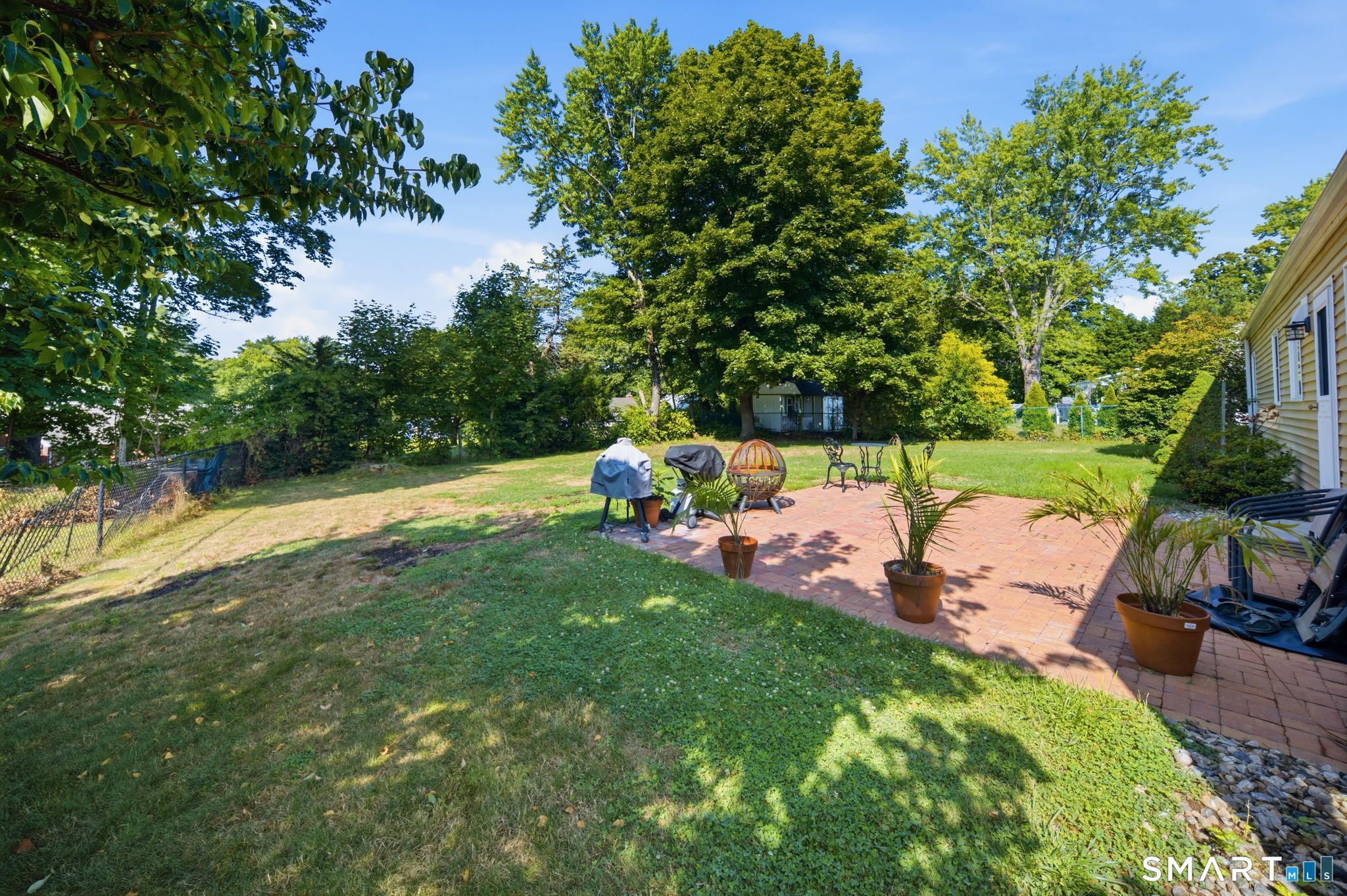 82 Weaver Road Manchester CT 06042