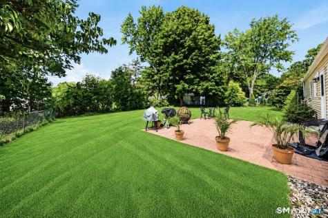 82 Weaver Road Manchester CT 06042
