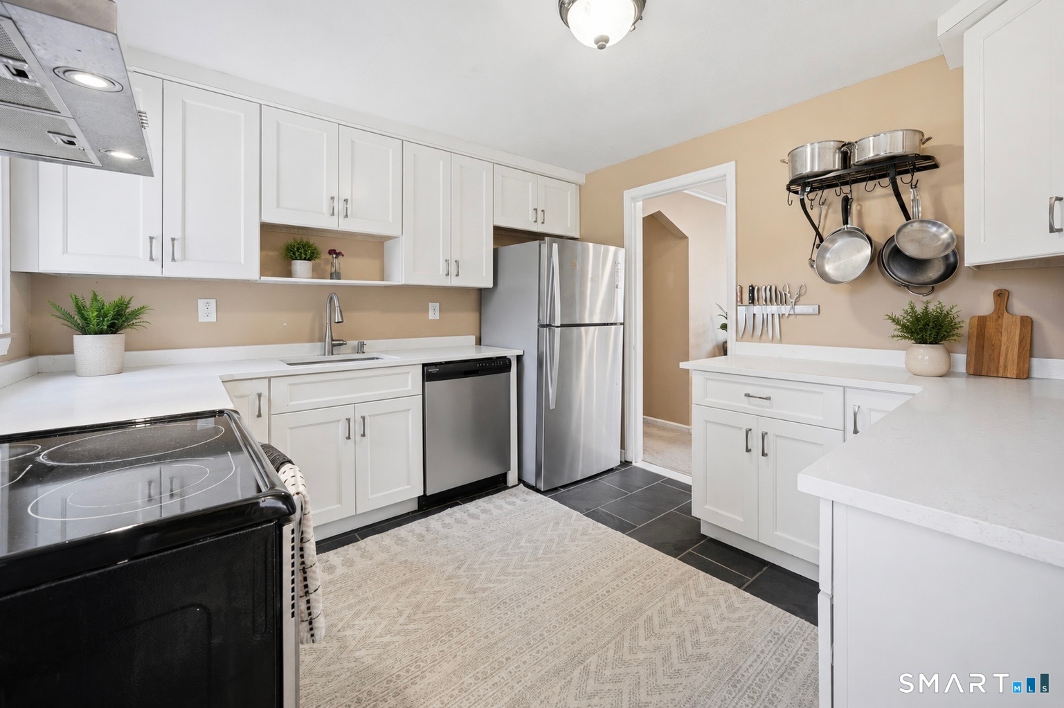 82 Weaver Road Manchester CT 06042