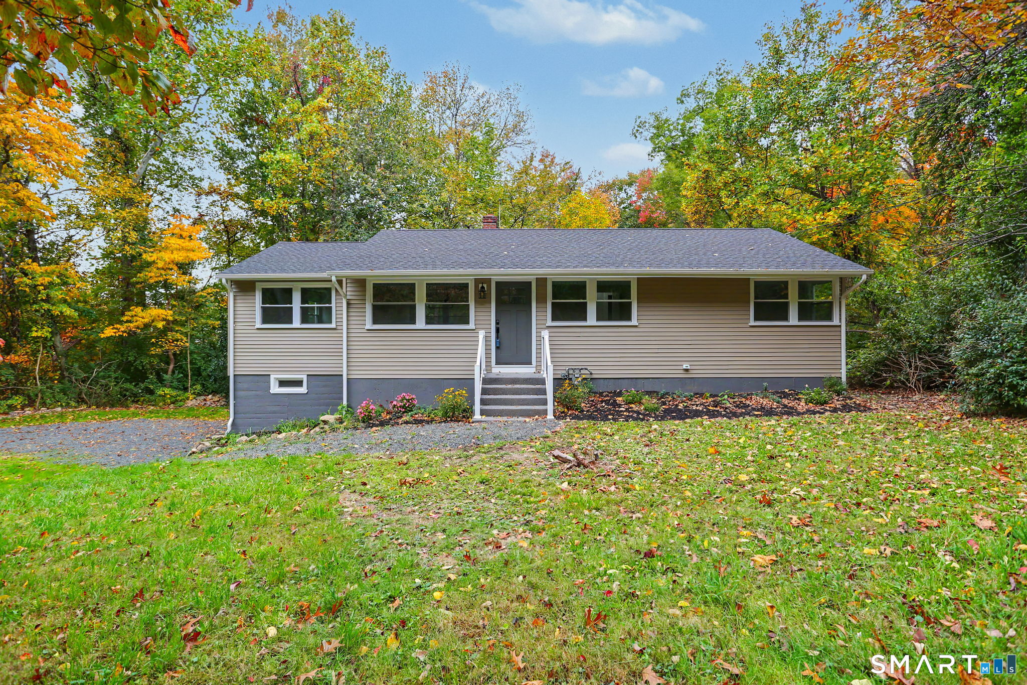 Trumbull CT, 35 Columbine Drive