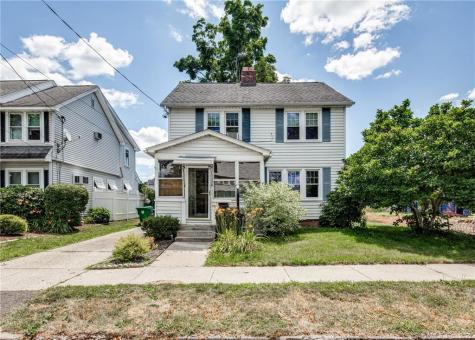 121 Davenport Street Chicopee MA 01013