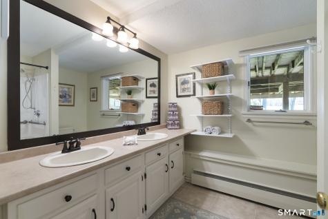 29 Woodland Drive Avon CT 06001