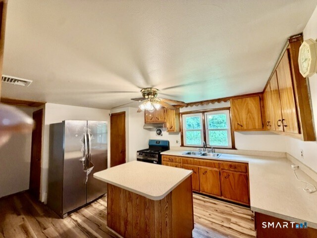 18 Hillside Street Danbury CT 06810