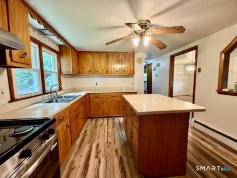 18 Hillside Street Danbury CT 06810