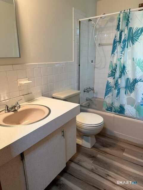 18 Hillside Street Danbury CT 06810