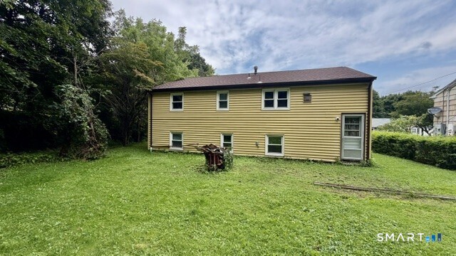 18 Hillside Street Danbury CT 06810