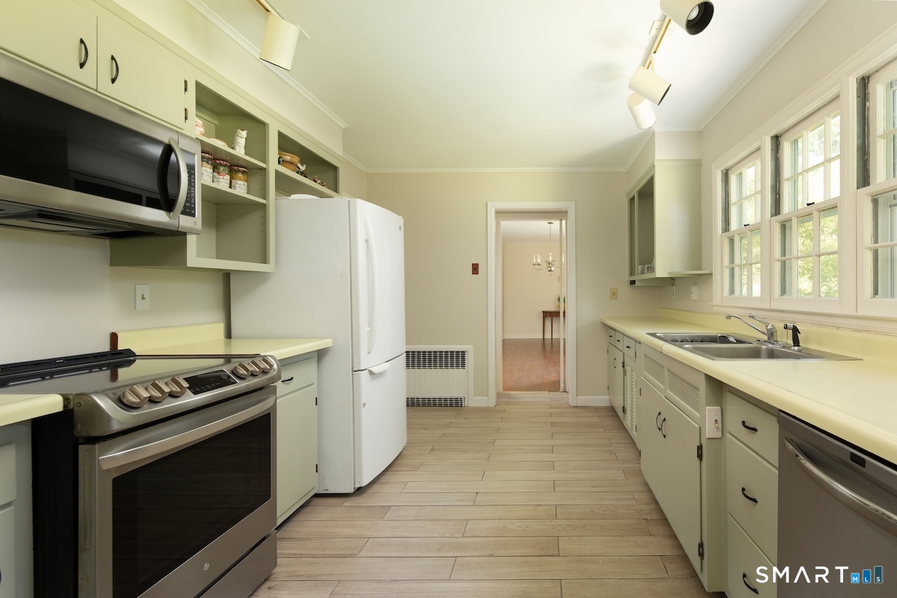 22 Robin Hill Lane Salisbury CT 06039