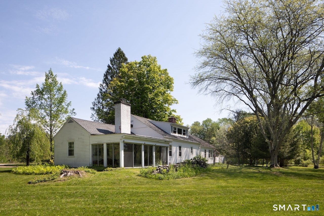 22 Robin Hill Lane Salisbury CT 06039