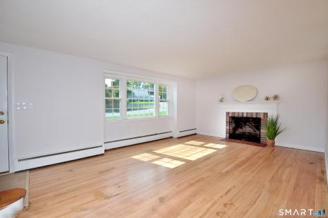 8 Peppercorn Lane East Granby CT 06026
