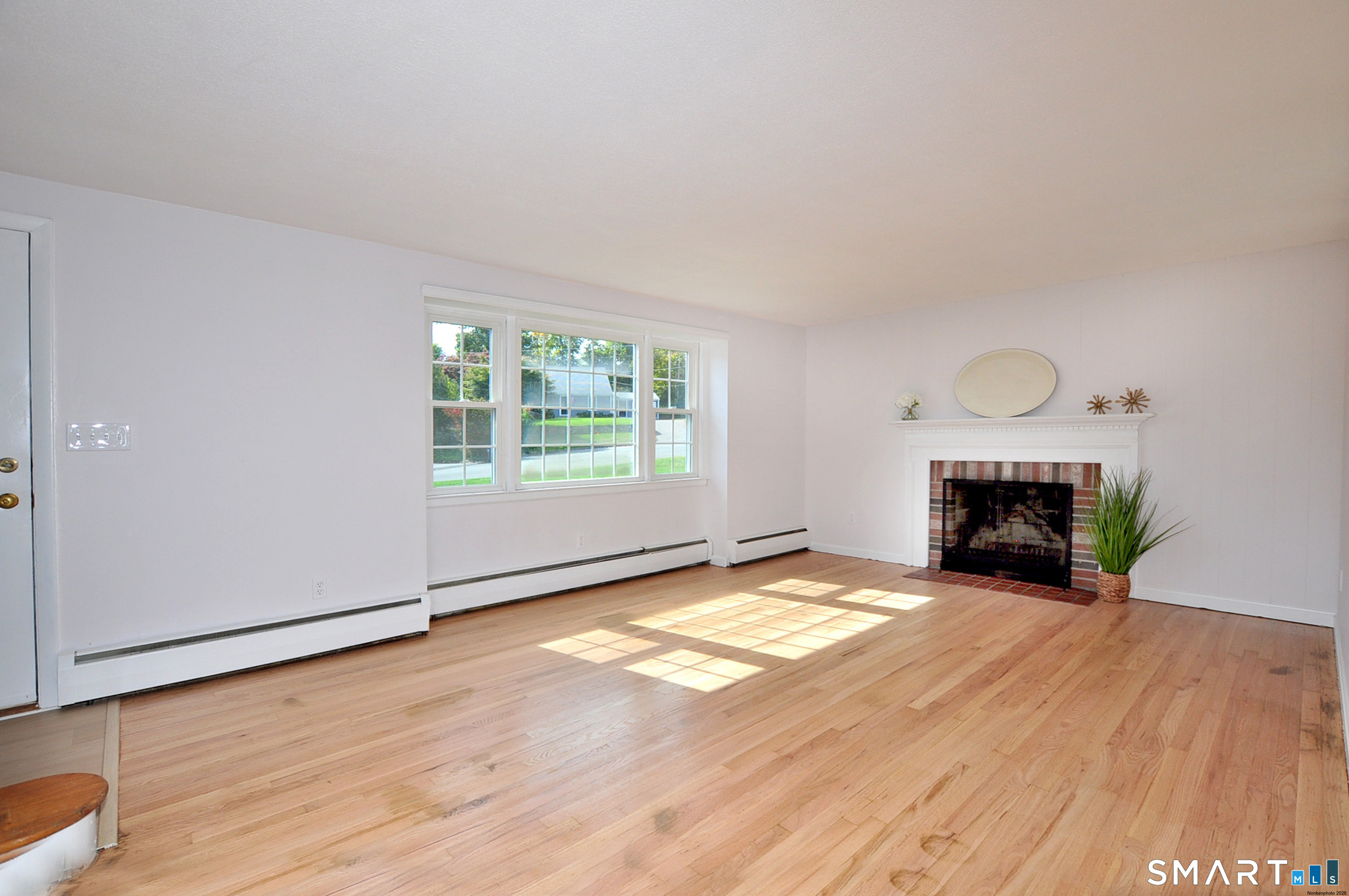 8 Peppercorn Lane East Granby CT 06026