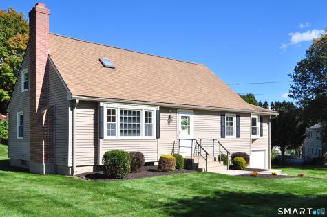 8 Peppercorn Lane East Granby CT 06026