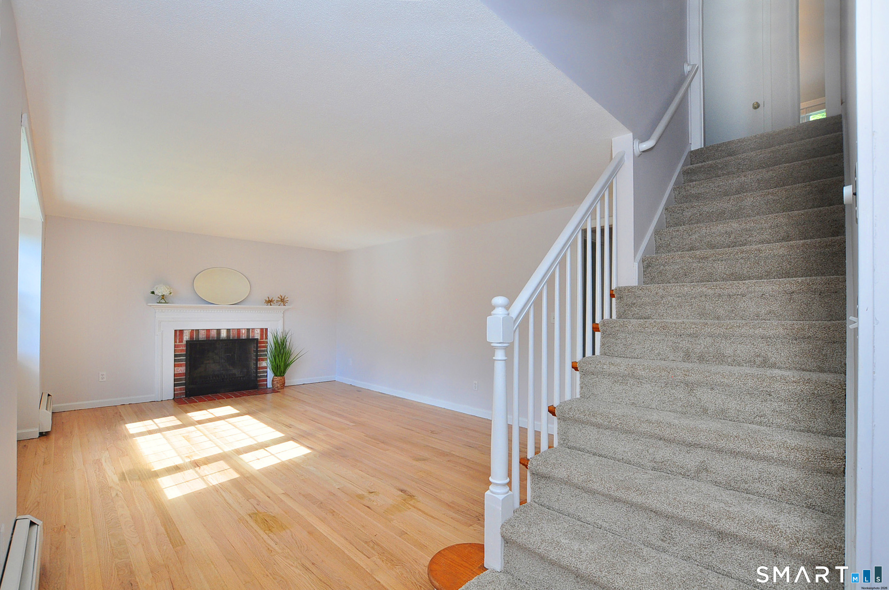 8 Peppercorn Lane East Granby CT 06026