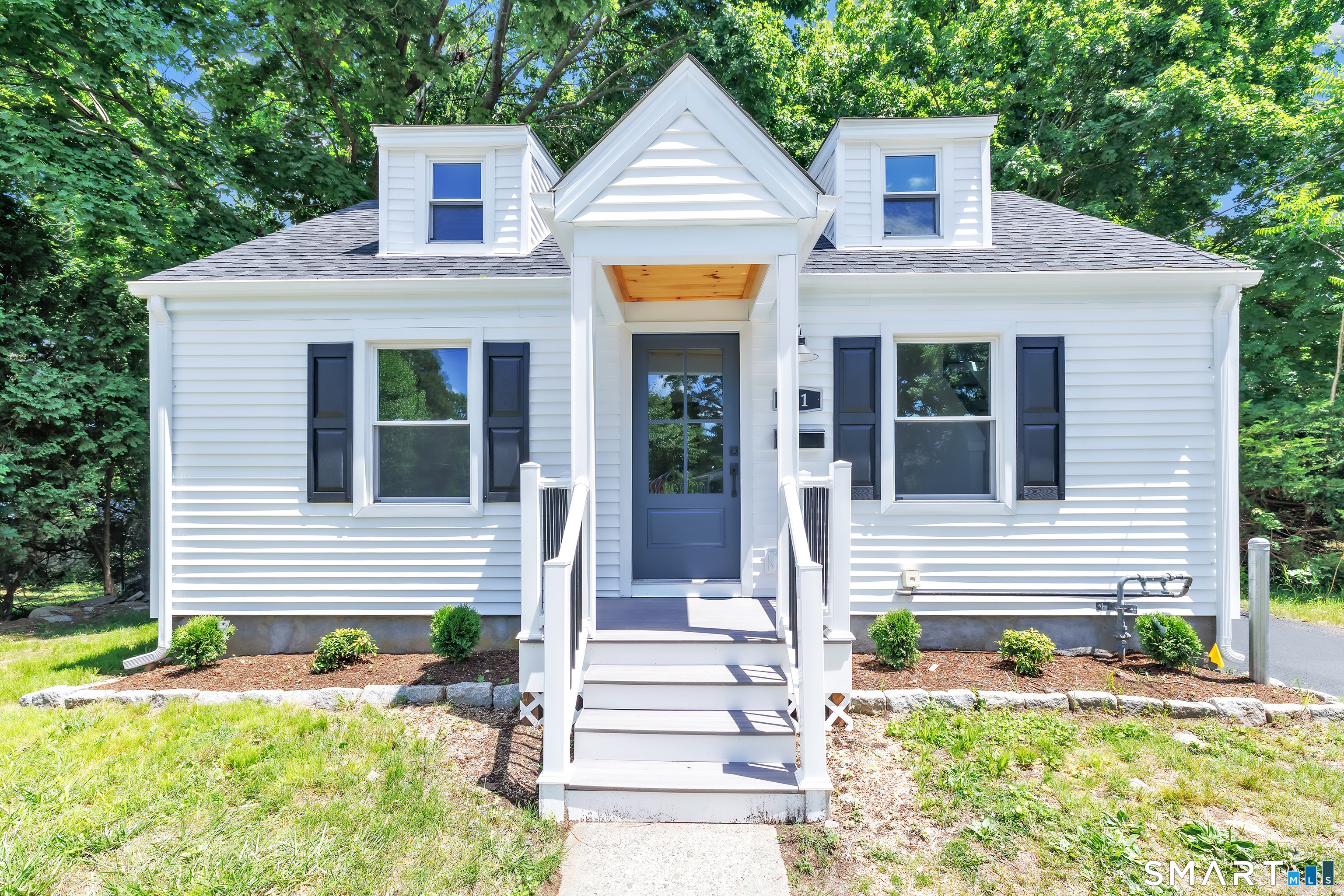 21 Meadow Street Milford CT 06460