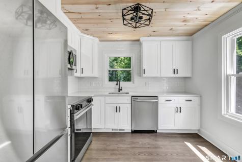 21 Meadow Street Milford CT 06460