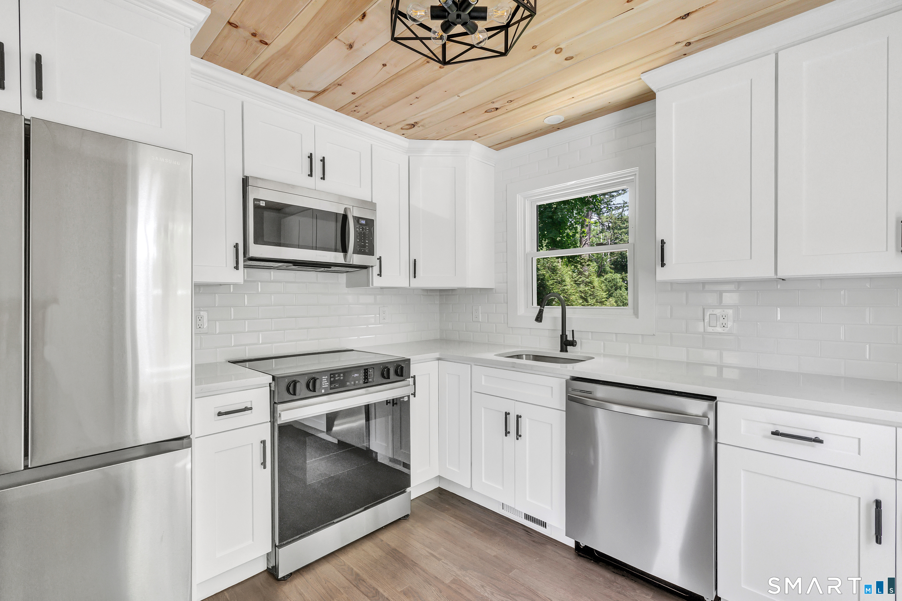 21 Meadow Street Milford CT 06460
