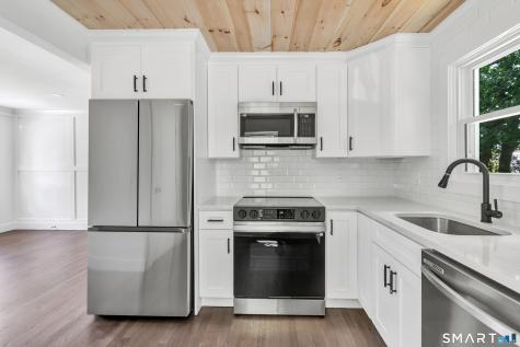 21 Meadow Street Milford CT 06460