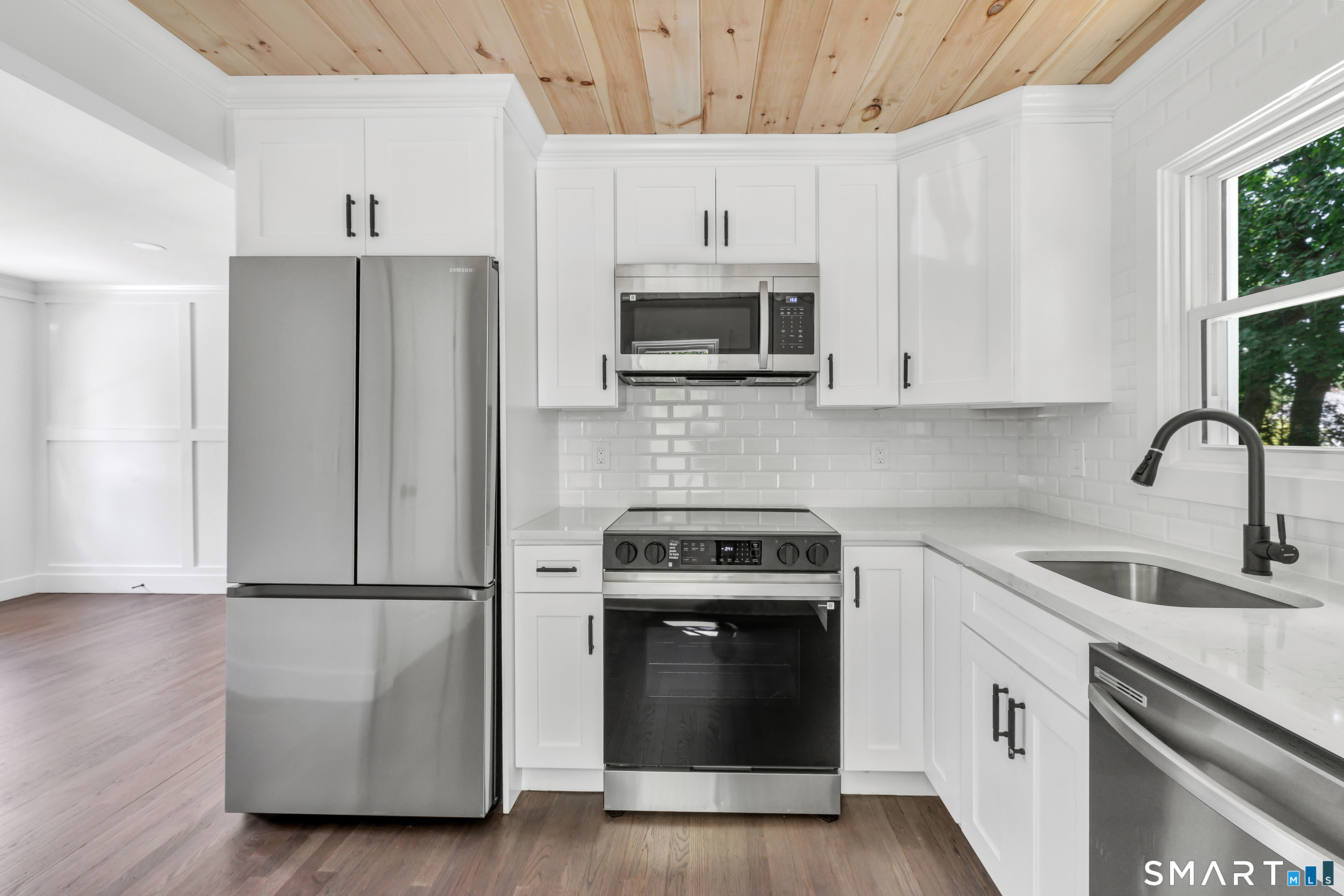 21 Meadow Street Milford CT 06460